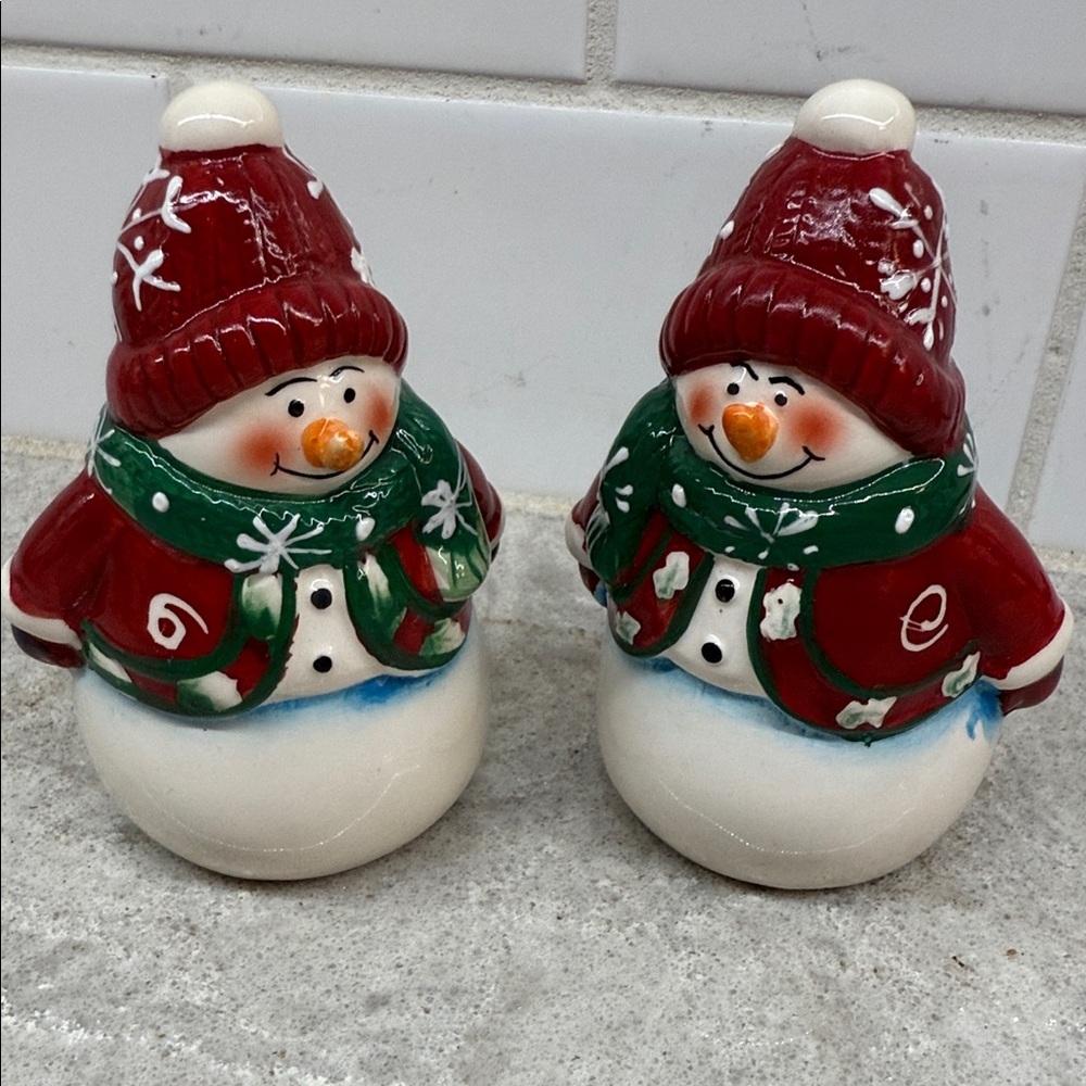 Festive Holiday Snowman Salt and Pepper Shakers - Red and Green